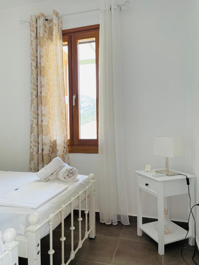Aricobe Villa Epidaurus Eksteriør billede